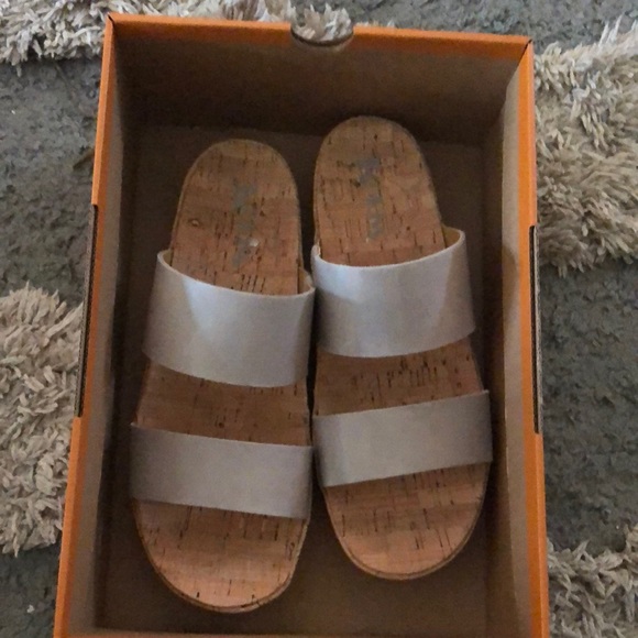 Shoes - Picture 2 of 2